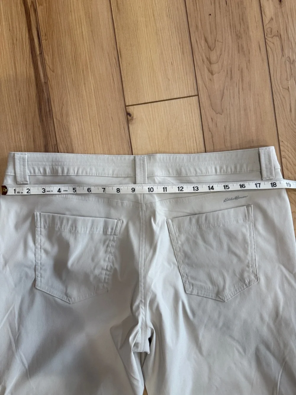 Eddie Bauer Woman’s Beige Casual Chinos - Picture 6 of 7